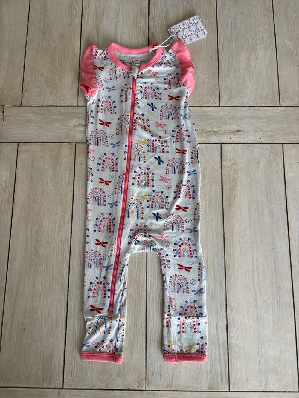 Bestaroo NWT Rainbows Short Sleeve Sleeper One Piece 12-18 Months